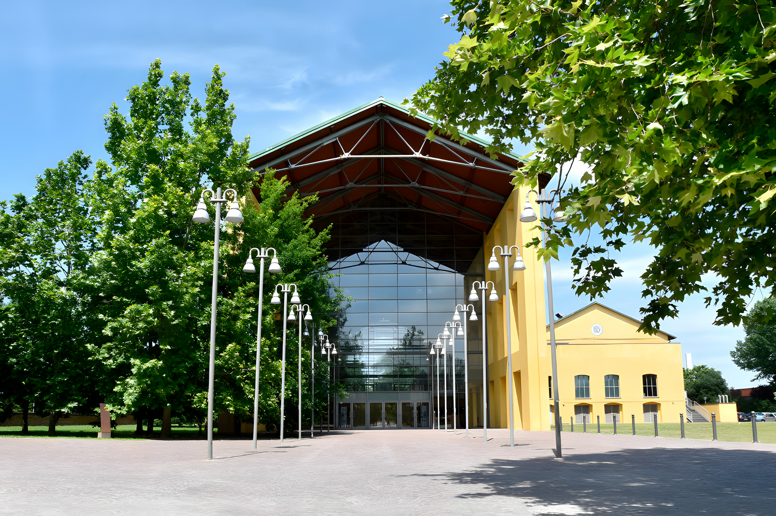 Auditorium Paganini, spazi esterni nel parco &mdash; vista 4