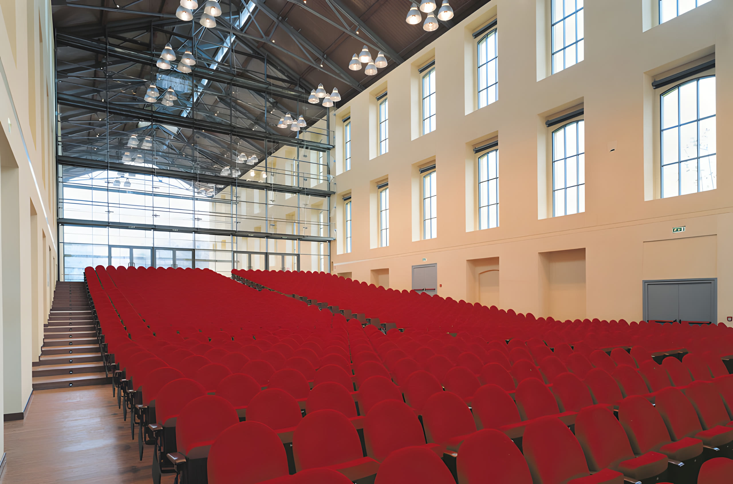 Auditorium Paganini, Sala Plenaria, vista verso il palco